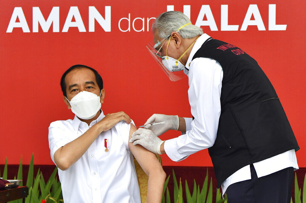 APTOPIX Virus Outbreak Indonesia